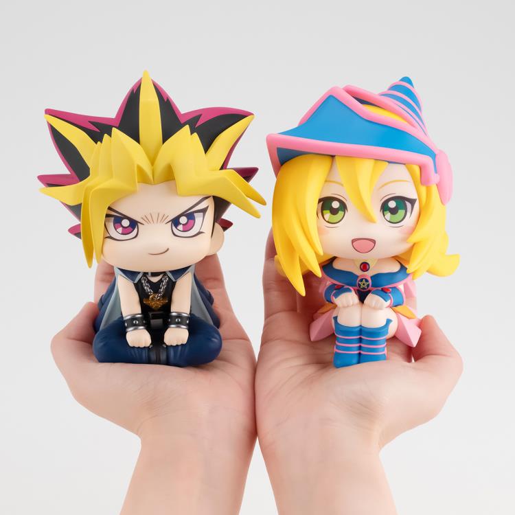 Yu-Gi-Oh! Look Up Series Yami Yugi & Dark Magician Girl Set with Gift