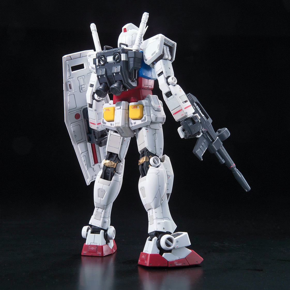 RG GUNDAM - 1/144 - RX-78-2 GUNDAM
