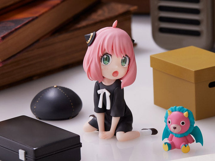 Spy x Family Luminasta Anya Forger (Pretend Play Ver.) Figure
