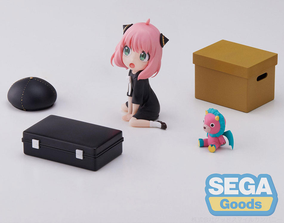 Spy x Family Luminasta Anya Forger (Pretend Play Ver.) Figure