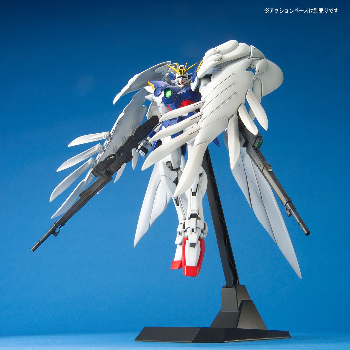 MG GUNDAM - 1/100 - W GUNDAM ZERO CUSTOM