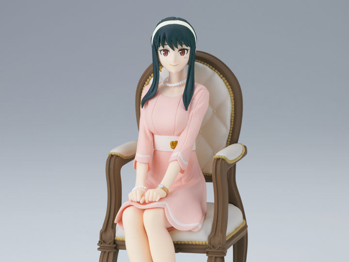 Spy x Family - Family Photo - Yor Forger