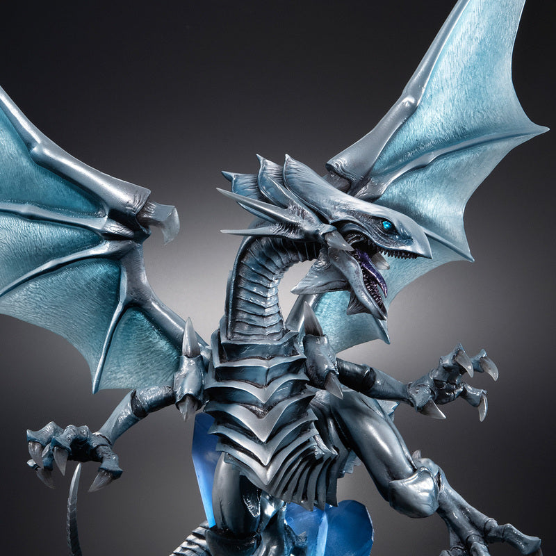 YU-GI-OH! - ART WORKS MONSTERS: DUEL MONSTERS - BLUE EYES WHITE DRAGON (HOLOGRAPHIC EDITION)