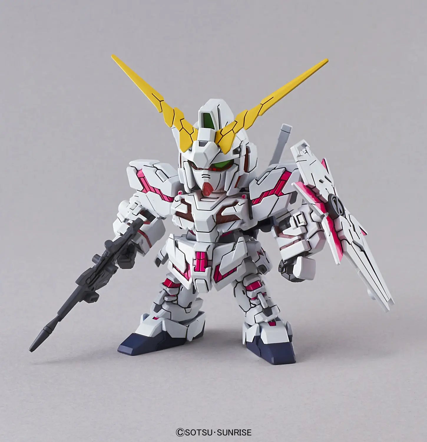 Bandai SD Gundam Ex-Standard : RX-0 Unicorn Gundam (Destroy Mode)