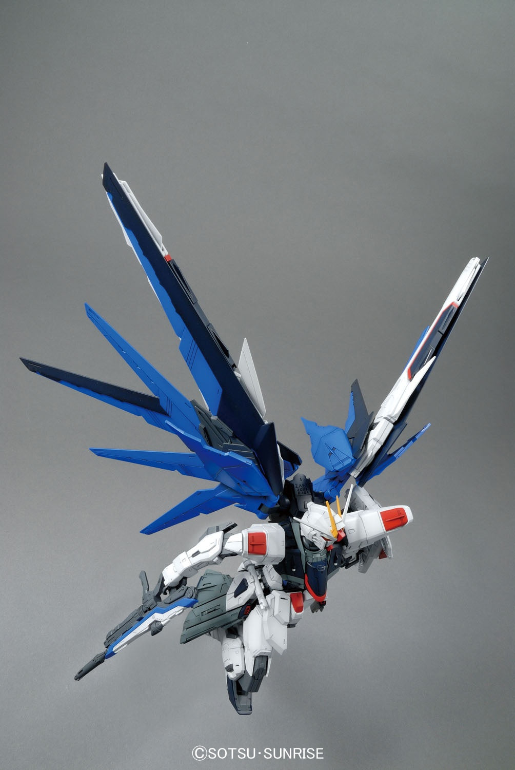 MG - 1/100 - FREEDOM GUNDAM VER.2.0