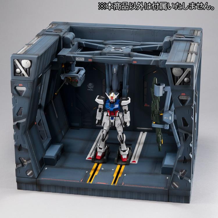 Gundam SEED - Realistic Model Series - 1/144 Scale - Arch Angel Hangar
